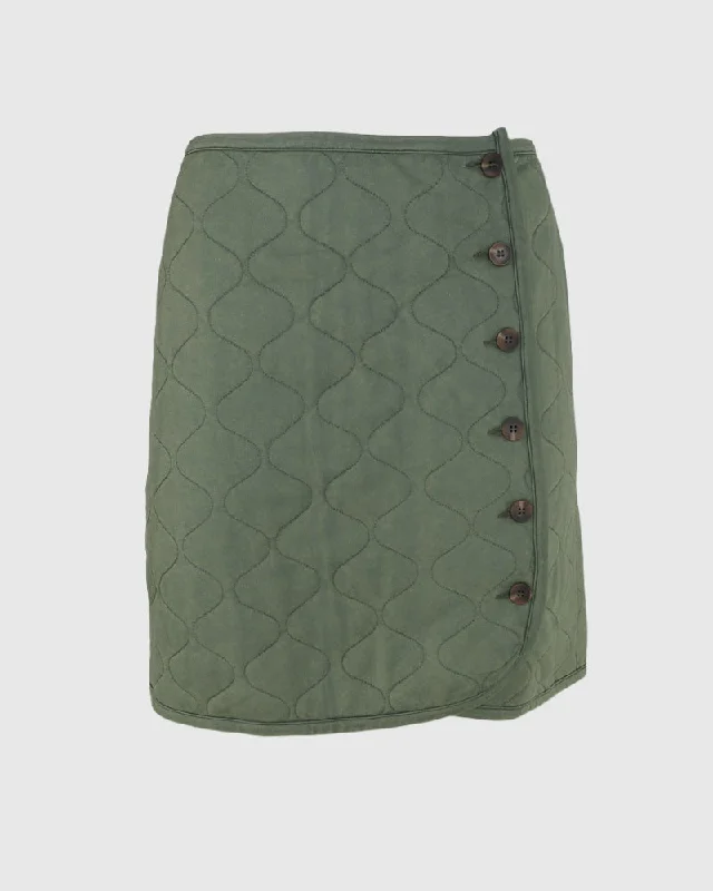 Effortless Style, Endless Impact W's Quilted Button Skirt