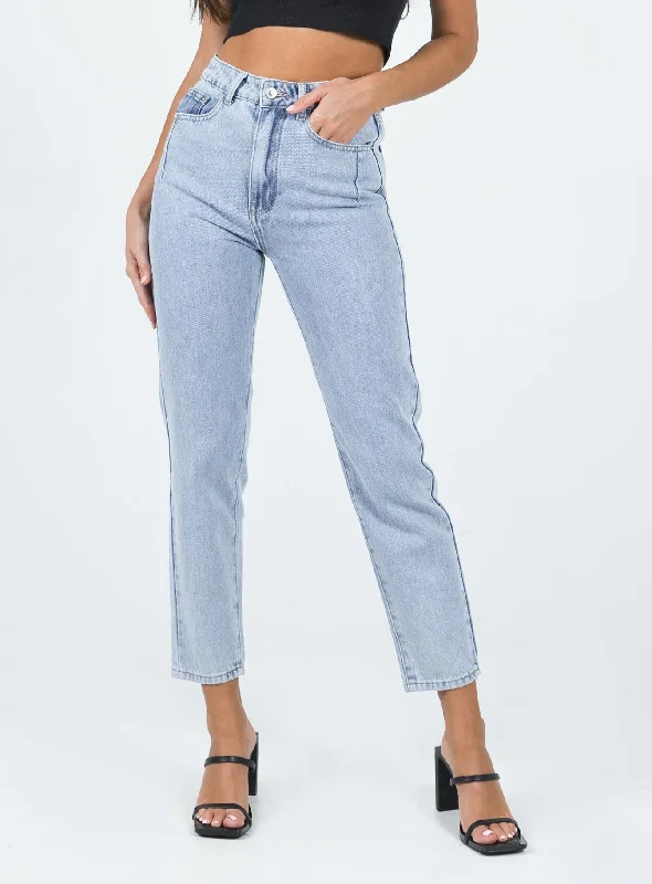 Budget-Friendly Fashion Curzon Mom Jeans Denim