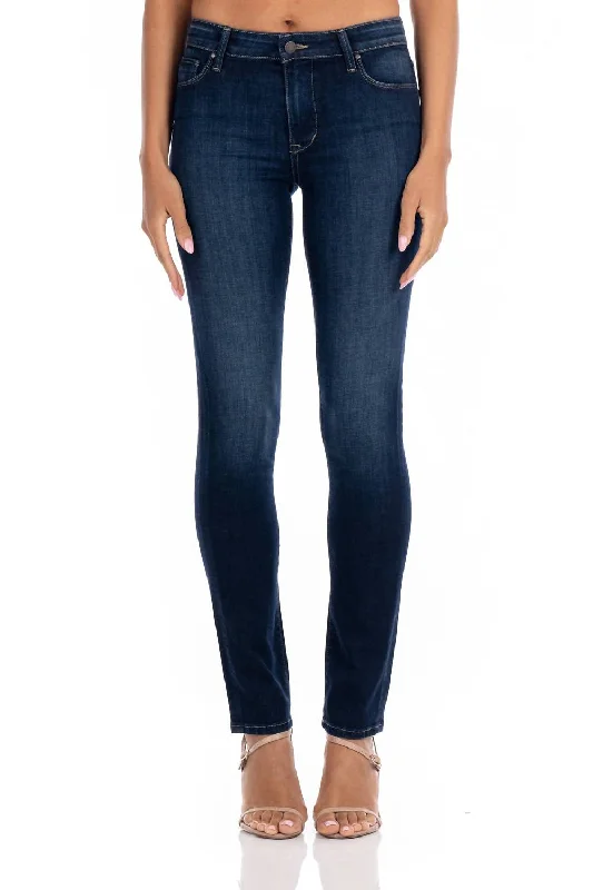 Signature Style Essentials Stevie Skinny Jeans In Santa Rosa Blue